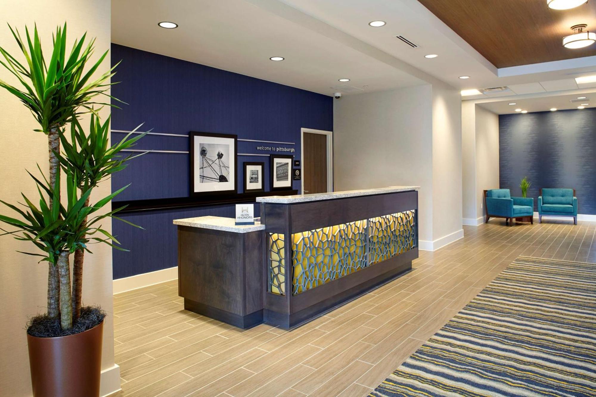 Hampton Inn & Suites Pittsburgh Airport South/Settlers Ridge Robinson Township Exterior foto